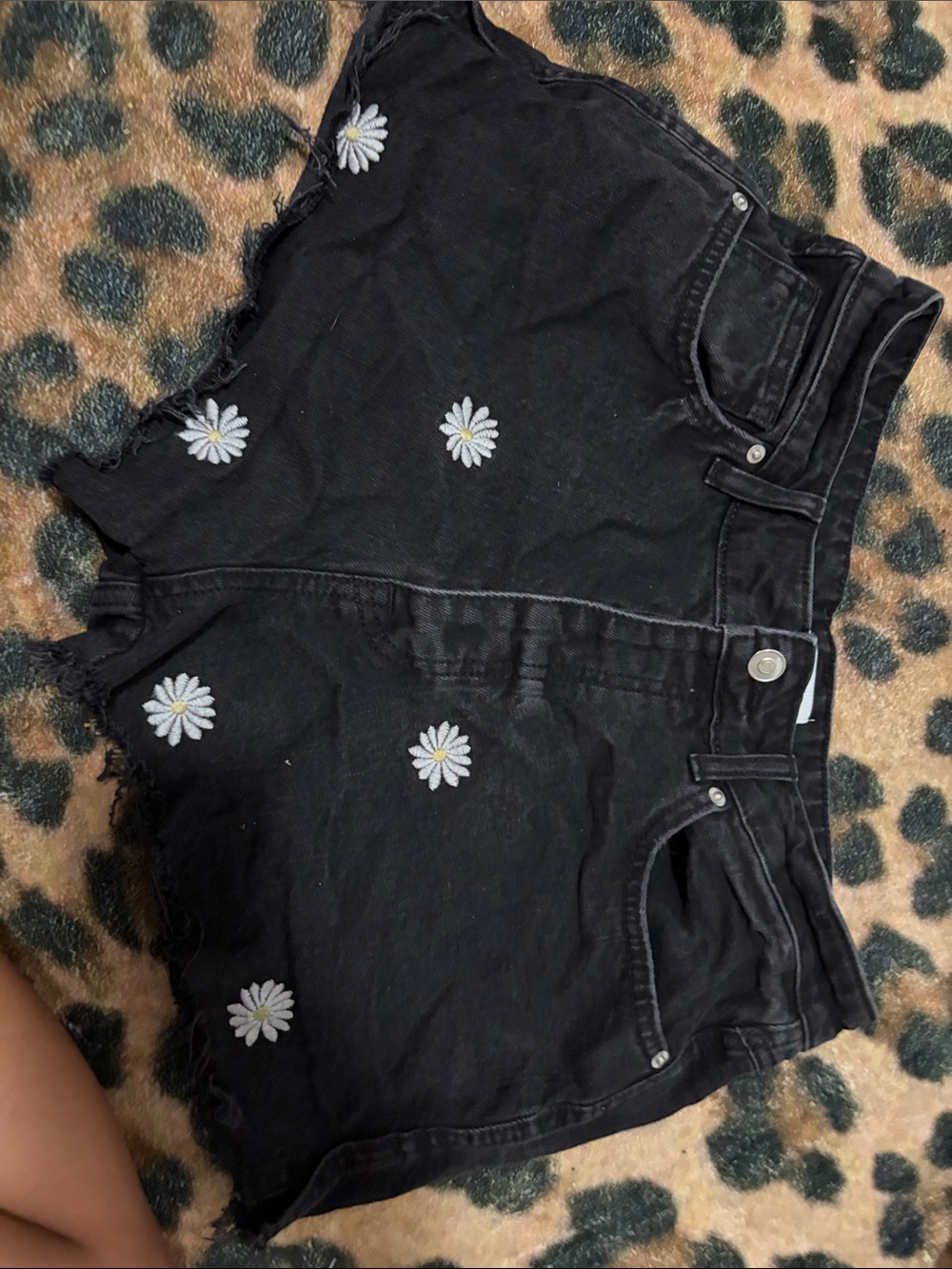 Forever 21 Black Daisy Embroidered Denim Shorts